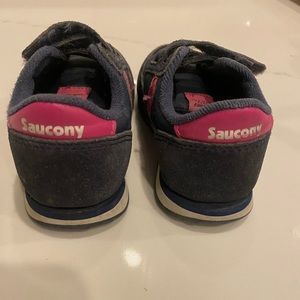 Saucing Jazz Sneaker Navy/Pink Toddler 6.5M